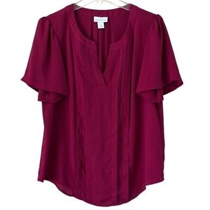 Liz Claiborne size M top plum color lightweight fabric front pleats short sleeve